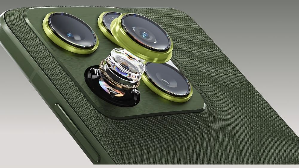 Motorola Edge 70 Ultra বা Moto X70 Ultra স্মার্টফোনের প্রিমিয়াম ডিজাইন, ট্রিপল 50MP ক্যামেরা ও নতুন Signature সিরিজের সম্ভাব্য লুক