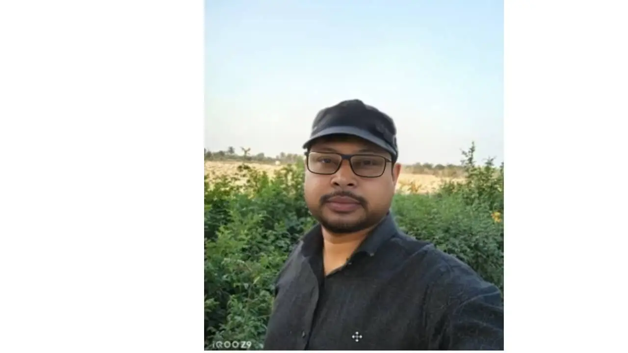 iQOO Z9 daylight camera sample outdoor with good dynamic range and vibrant colours