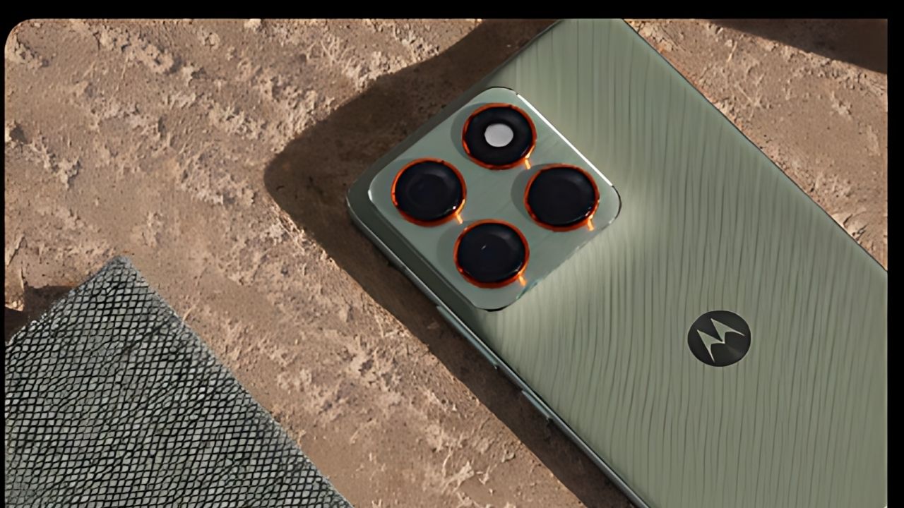 Motorola Edge 70 Ultra বা Moto X70 Ultra স্মার্টফোনের প্রিমিয়াম ডিজাইন, ট্রিপল 50MP ক্যামেরা ও নতুন Signature সিরিজের সম্ভাব্য লুক